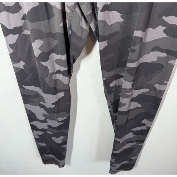 Aerie Womens Gray Camouflauge Full Length Leggings Size Large Athletic Yoga Run - Picture 4 of 9